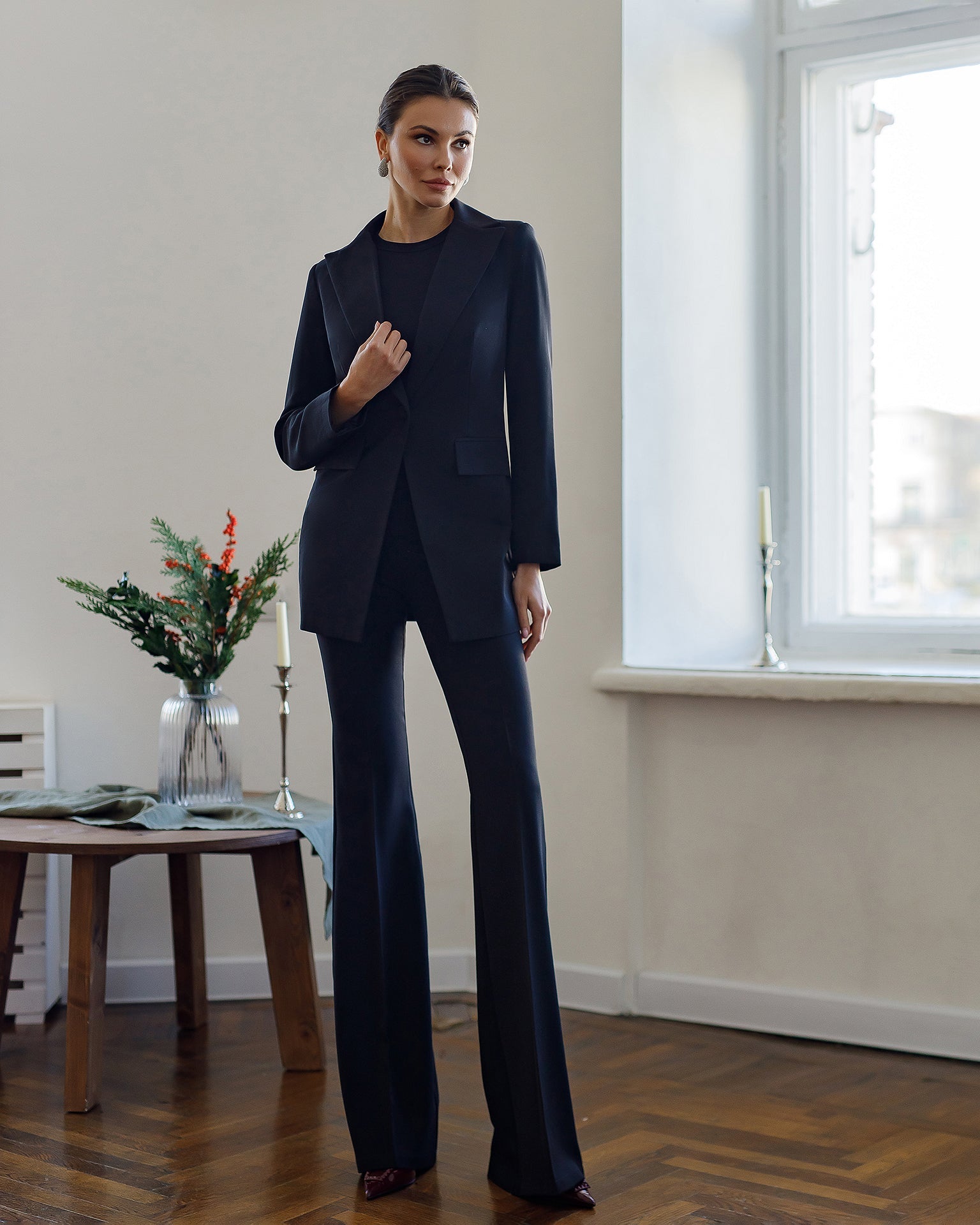 Aurora Black Crepe Single-Breasted Two-Piece Suit