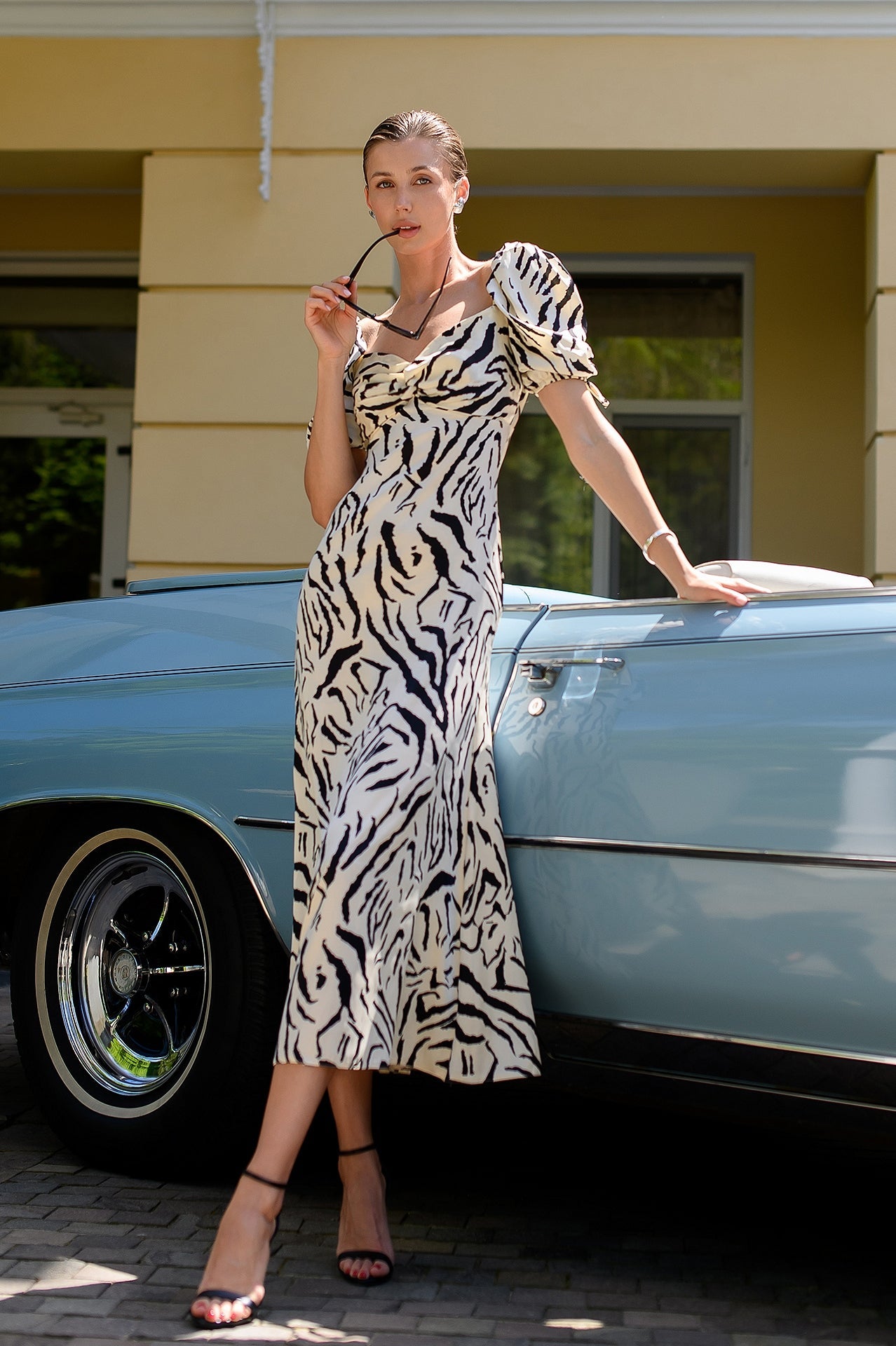 Adriana White-Black Floral-Print Puff-Sleeve Midi Dress