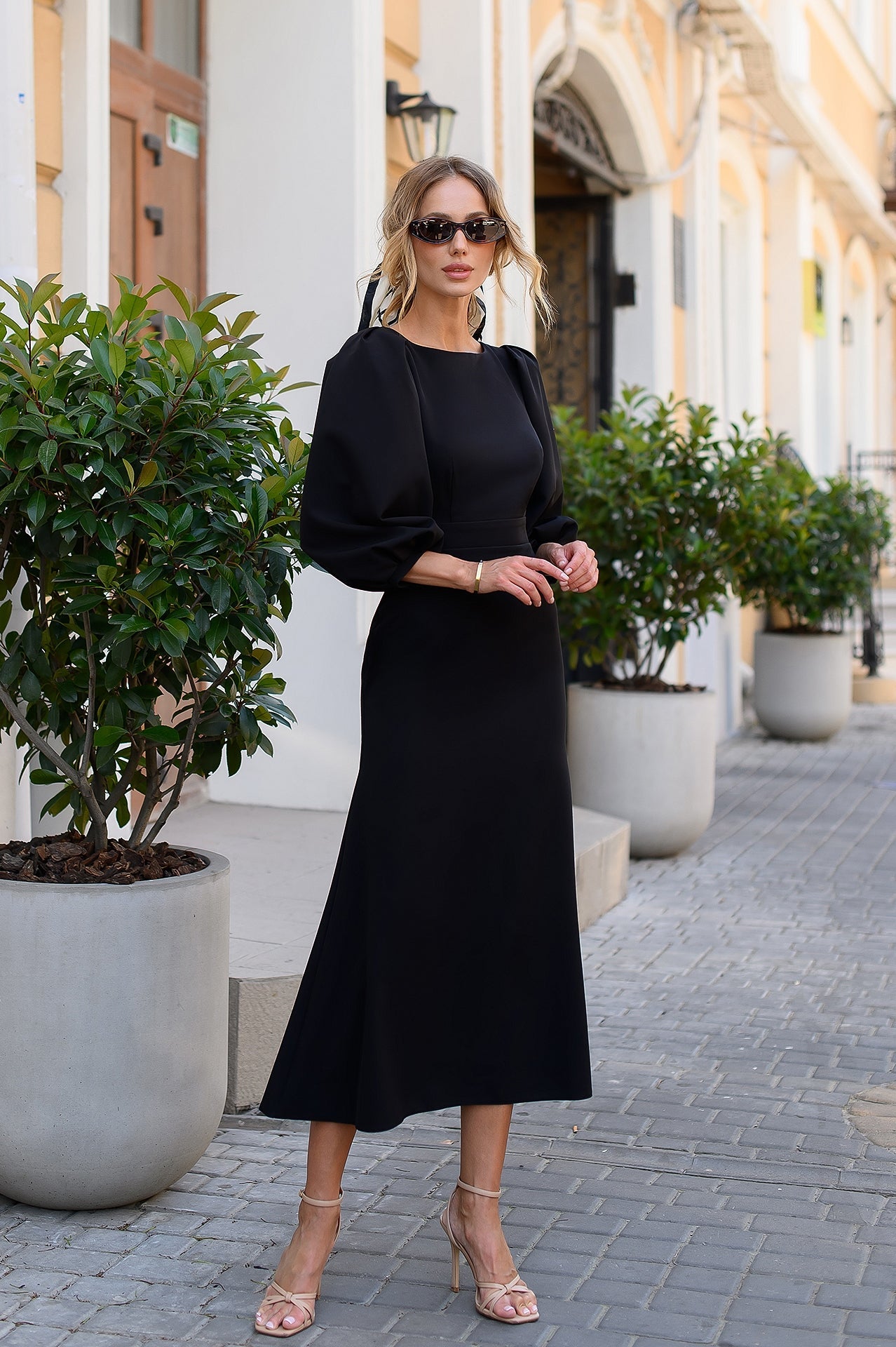 Adriana Black Puff-Sleeve Backless Midi Dress