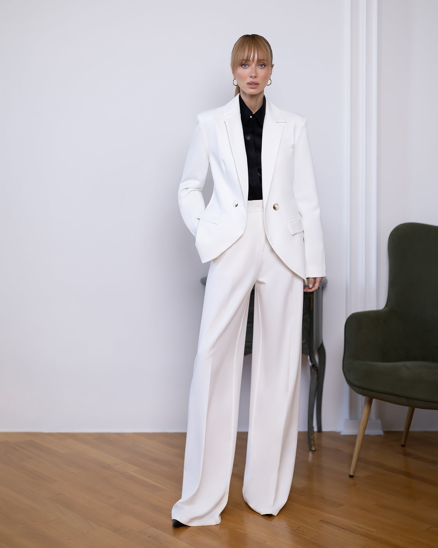 Lorenza White Double-Breasted Curved-Hem Two-Piece Suit