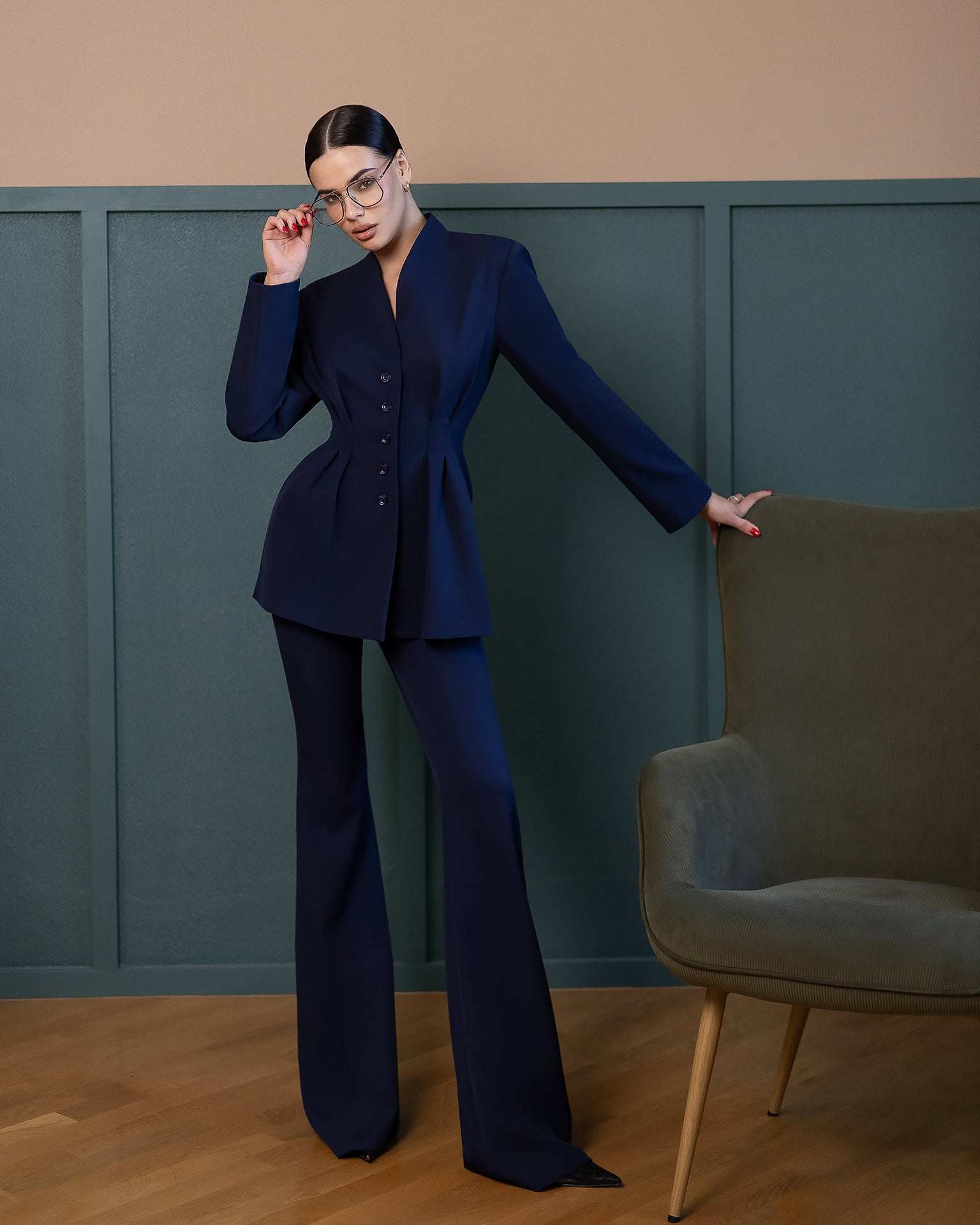 Camilla Navy Single-Breasted Sculpted-Waist Two-Piece Suit