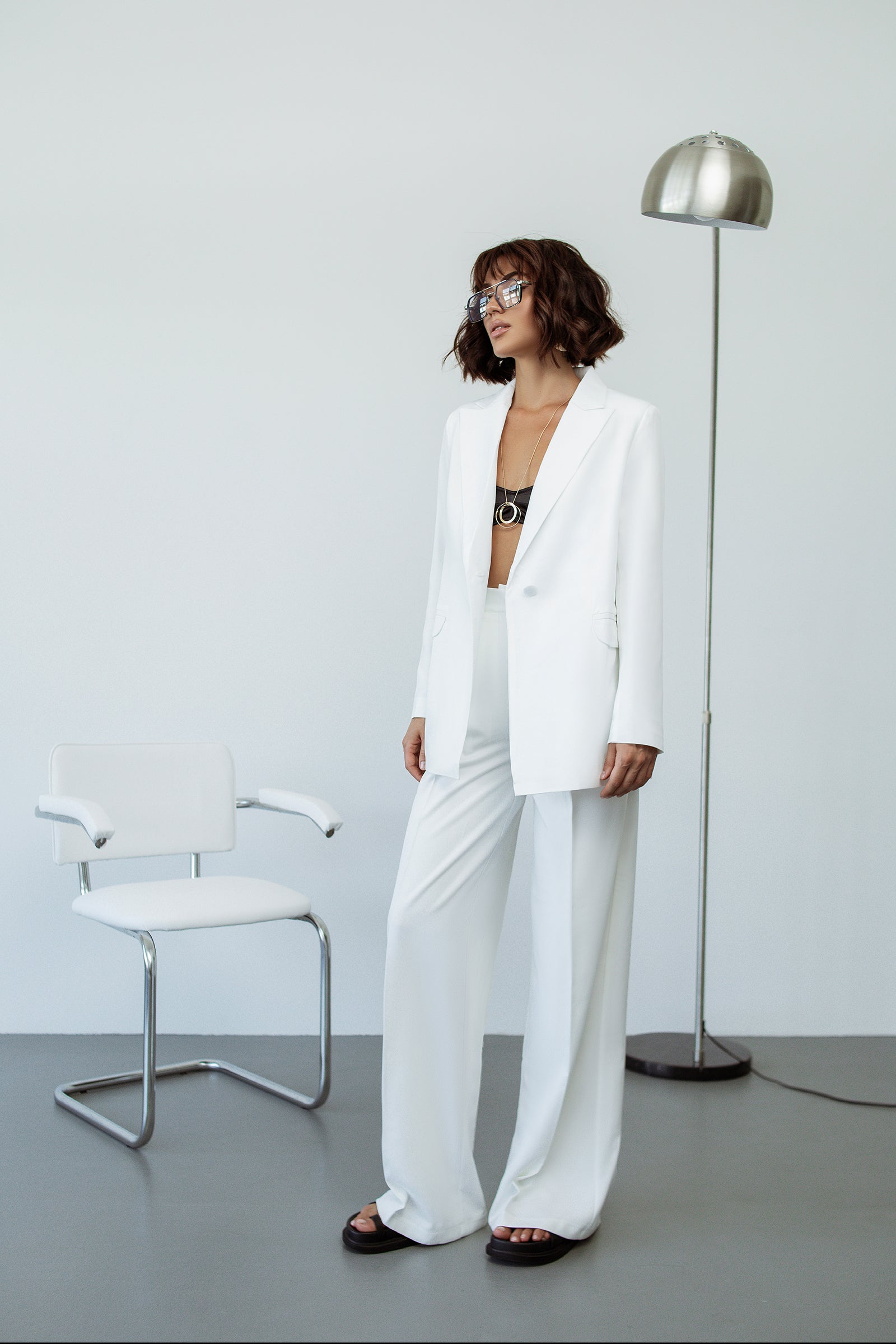 Adriana White Single-Breasted Two-Piece Suit II