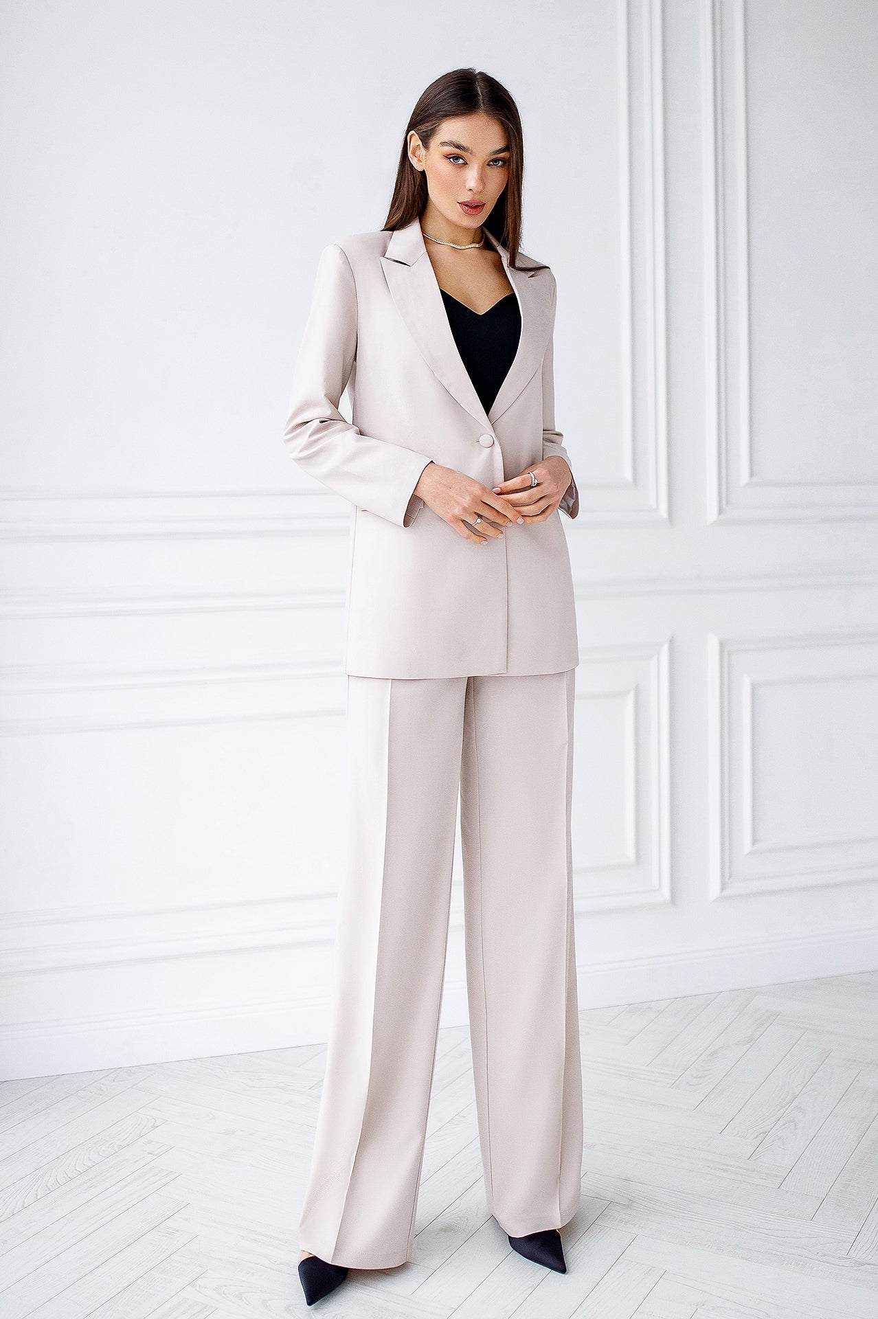 Beatrice Beige Single-Breasted Oversized Two-Piece Suit